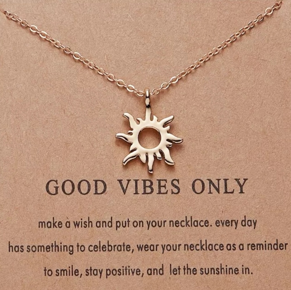 Good Vibes Only - Sun Necklace - Picture 2 of 6